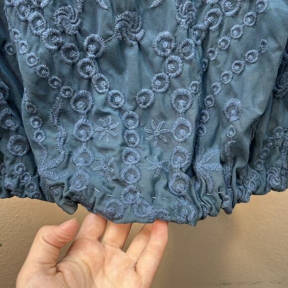 Boho Lace Whimsigoth Fairy Sheer Embroidered Top SZ M 3/4 Sleeves Cinched Y2K - Picture 4 of 8